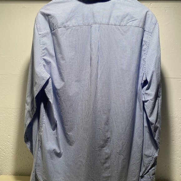 Gap Standard Fit Men's Stretch Striped Button Down Shirt - Picture 3 of 4